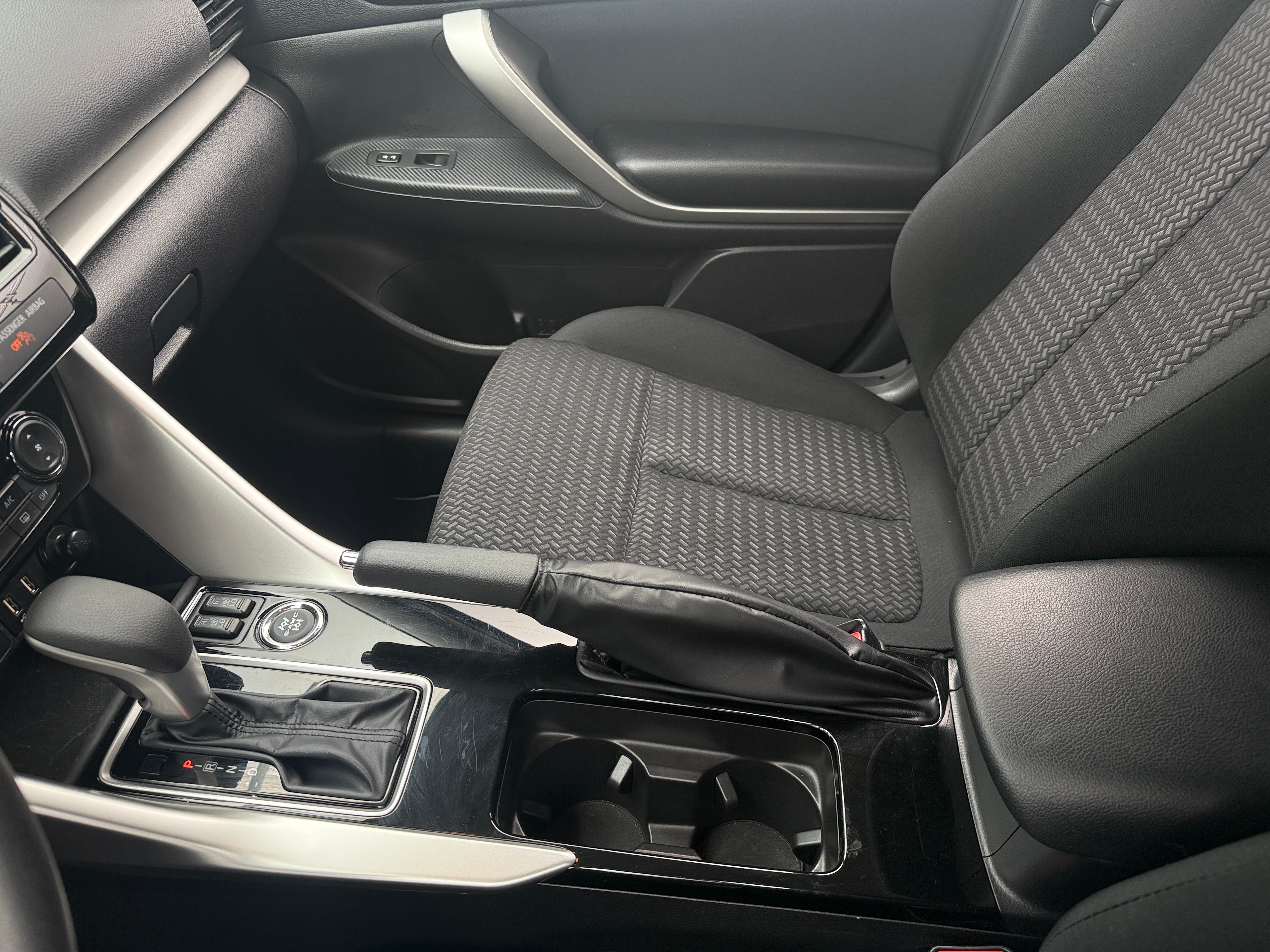 mitsubishi eclipse cross 2024 JA4ATVAA7RZ054074 image mitsubishi eclipse cross 2024 JA4ATVAA7RZ054074 image